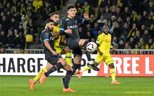 九游app平台-上海上港今天比赛首发及替补名单